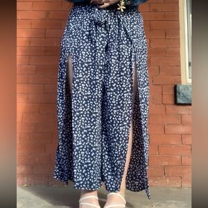 Float pants with double slit